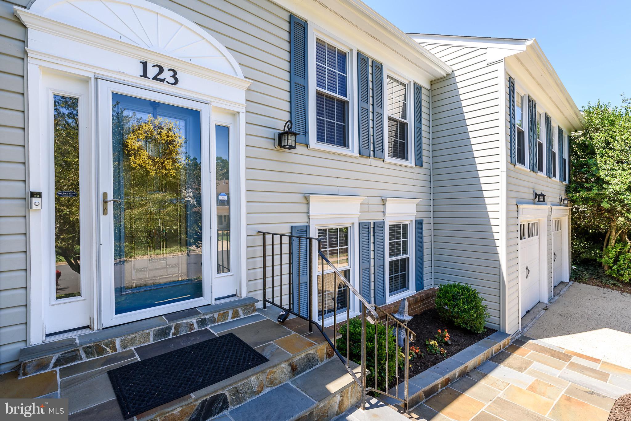 123 Environs Road Sterling, VA 20165 - Photo 6 of 46 Gallery Image 6