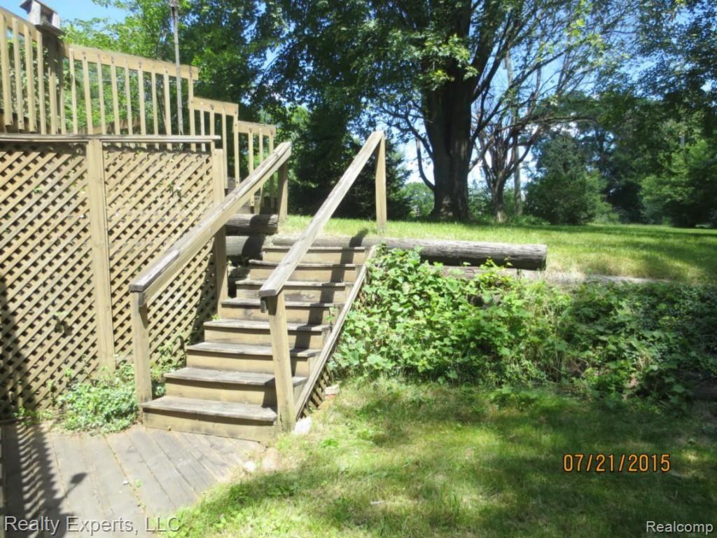 6380 Ridge Road Canton, MI 48187 - Photo 25 of 26 IMG_5980.jpg