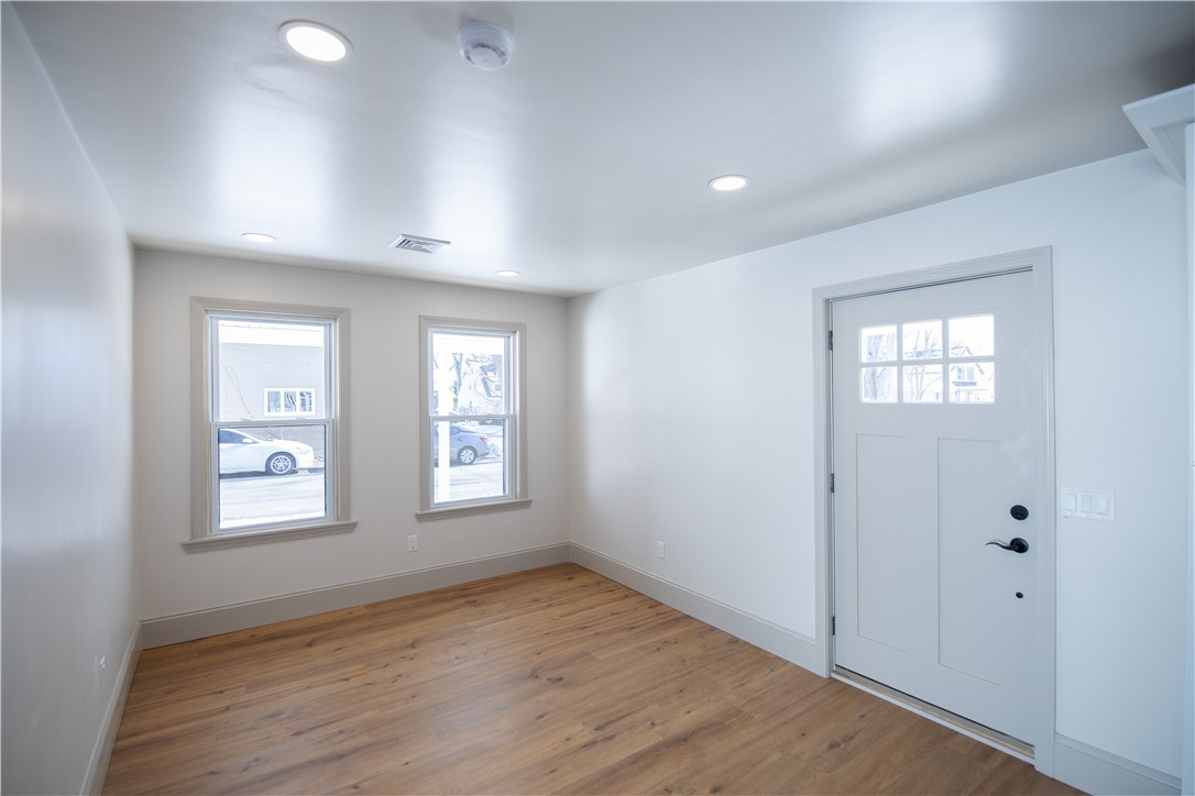 53 Mohawk Avenue Warwick, RI 02889 - Photo 13 of 45