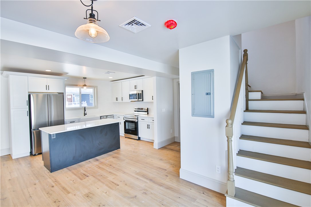 53 Mohawk Avenue Warwick, RI 02889 - Photo 14 of 45