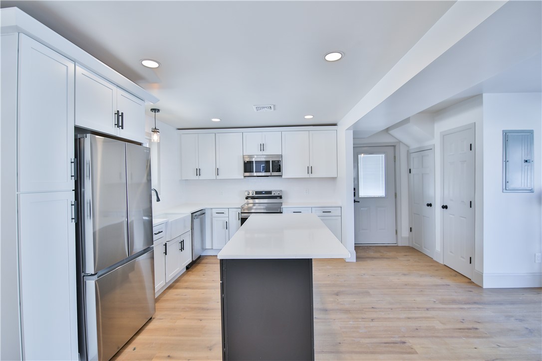 53 Mohawk Avenue Warwick, RI 02889 - Photo 15 of 45