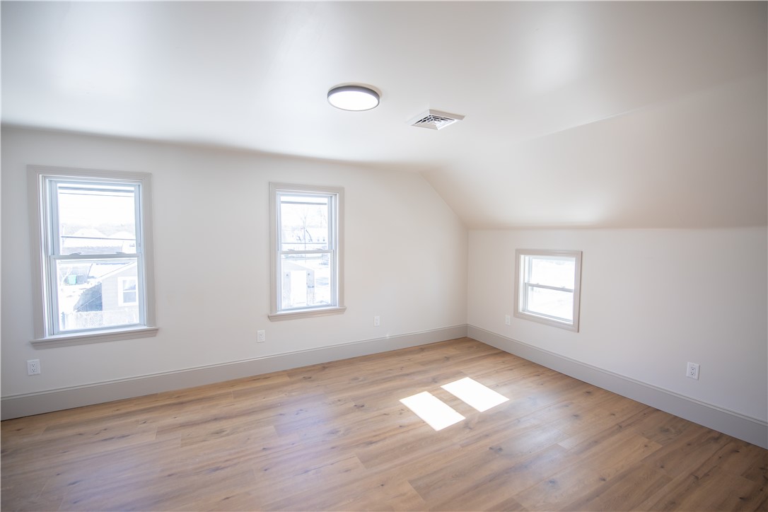 53 Mohawk Avenue Warwick, RI 02889 - Photo 27 of 45