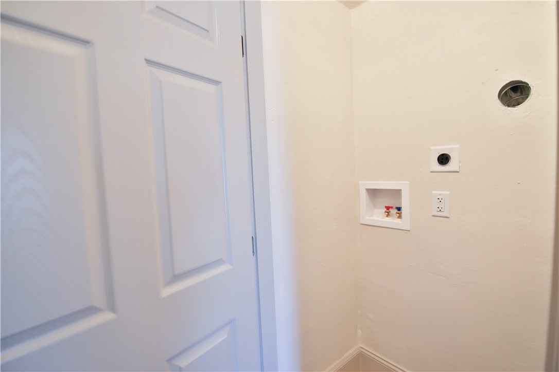 53 Mohawk Avenue Warwick, RI 02889 - Photo 35 of 45