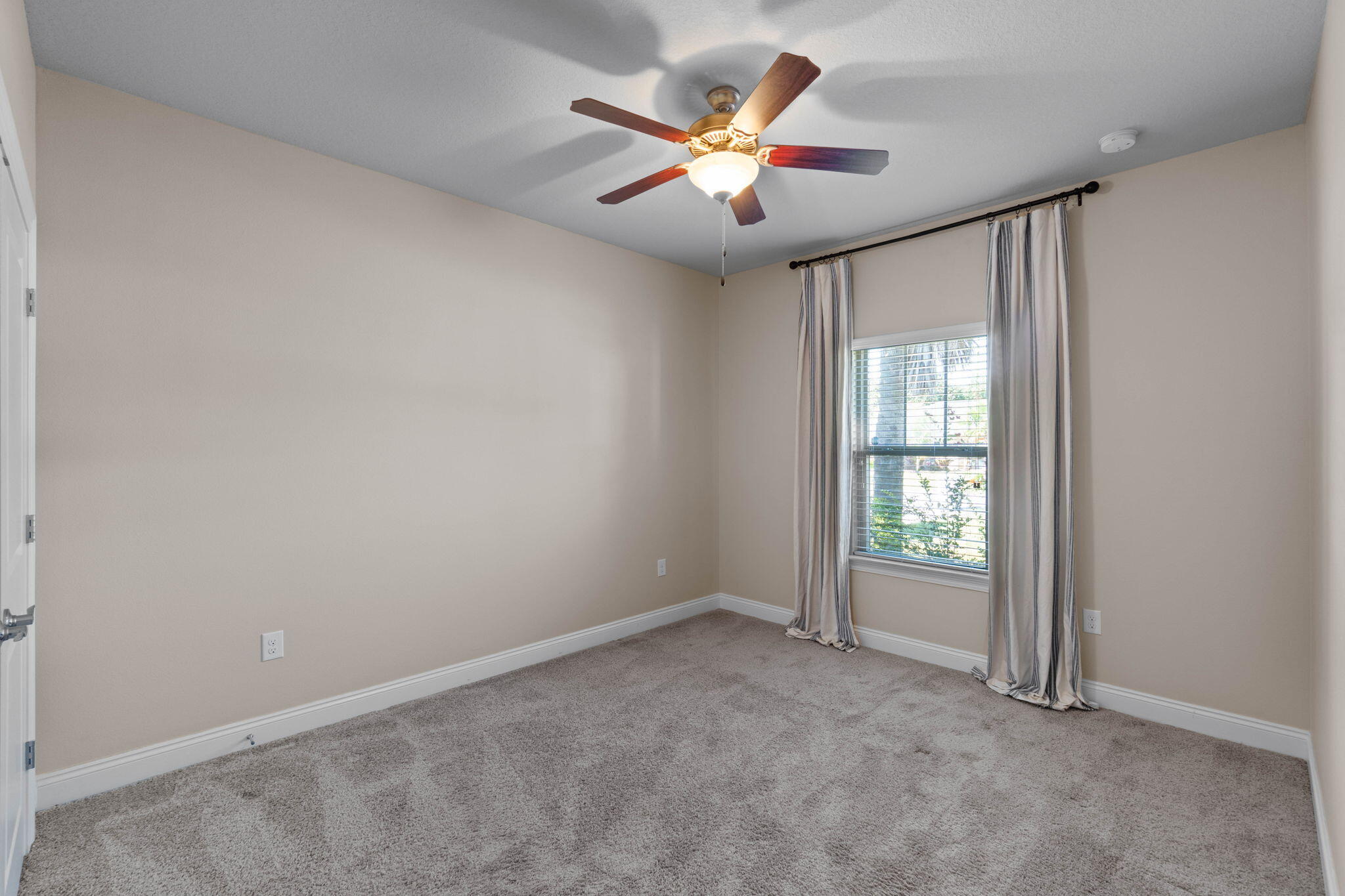 1736 Shellfish Drive Navarre, FL 32566 - Photo 30 of 63 24-web-or-mls-Final-25