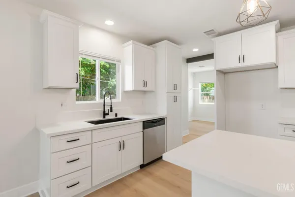 $325,000 | Undisclosed Address, Bakersfield, CA 93305