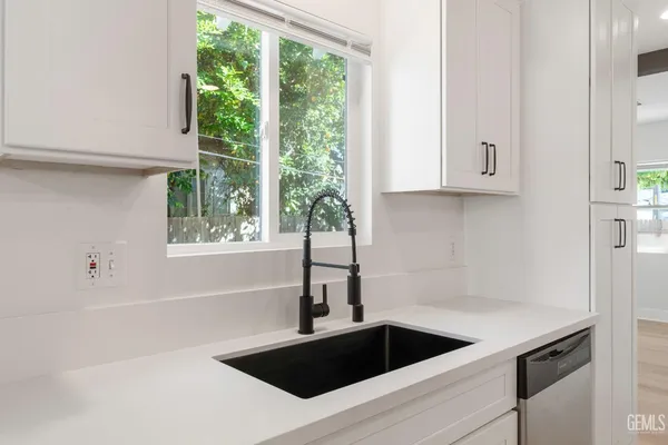 $325,000 | Undisclosed Address, Bakersfield, CA 93305