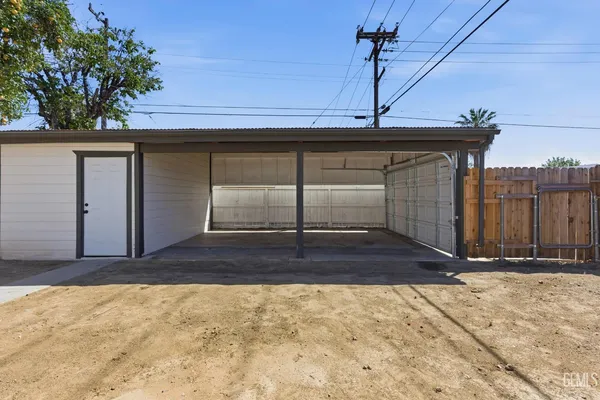 $325,000 | Undisclosed Address, Bakersfield, CA 93305