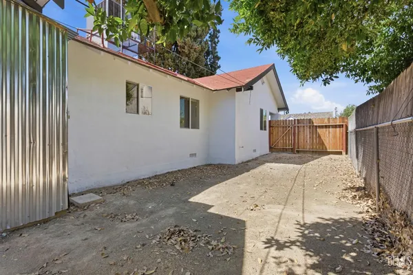 $325,000 | Undisclosed Address, Bakersfield, CA 93305