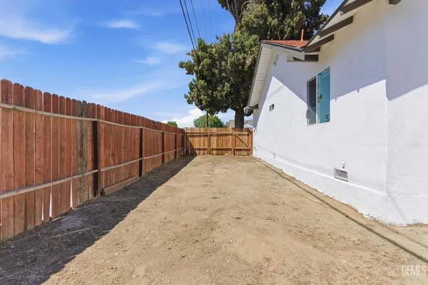 $325,000 | Undisclosed Address, Bakersfield, CA 93305