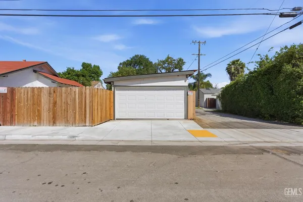 $325,000 | Undisclosed Address, Bakersfield, CA 93305