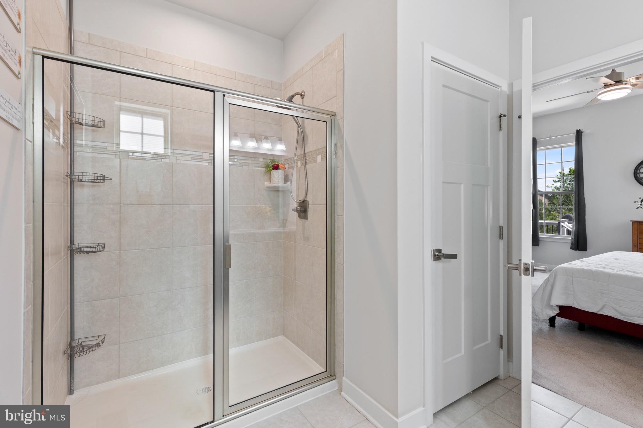 18221 Red Mulberry Road Dumfries, VA 22026 - Photo 26 of 72 Primary Bath