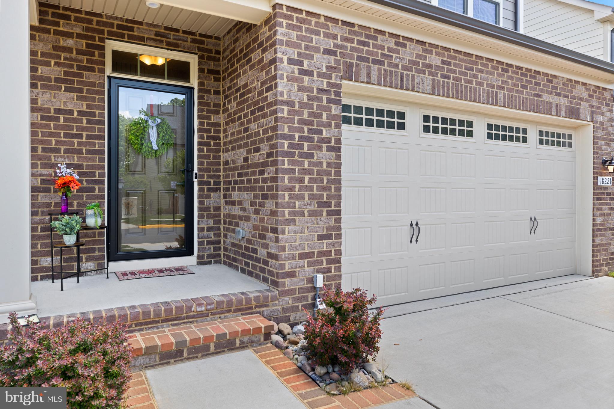 18221 Red Mulberry Road Dumfries, VA 22026 - Photo 4 of 72 Come on in!