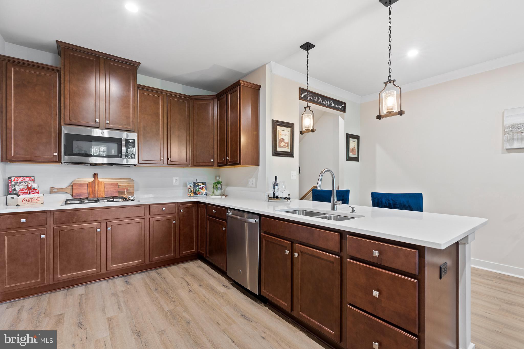 18221 Red Mulberry Road Dumfries, VA 22026 - Photo 10 of 72 Luxe Quartz counters and Upgraded Cabinetry