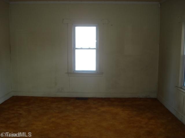 1313 Fieldcrest Road Eden, NC 27288 - Photo 3 of 8 Living Room.
