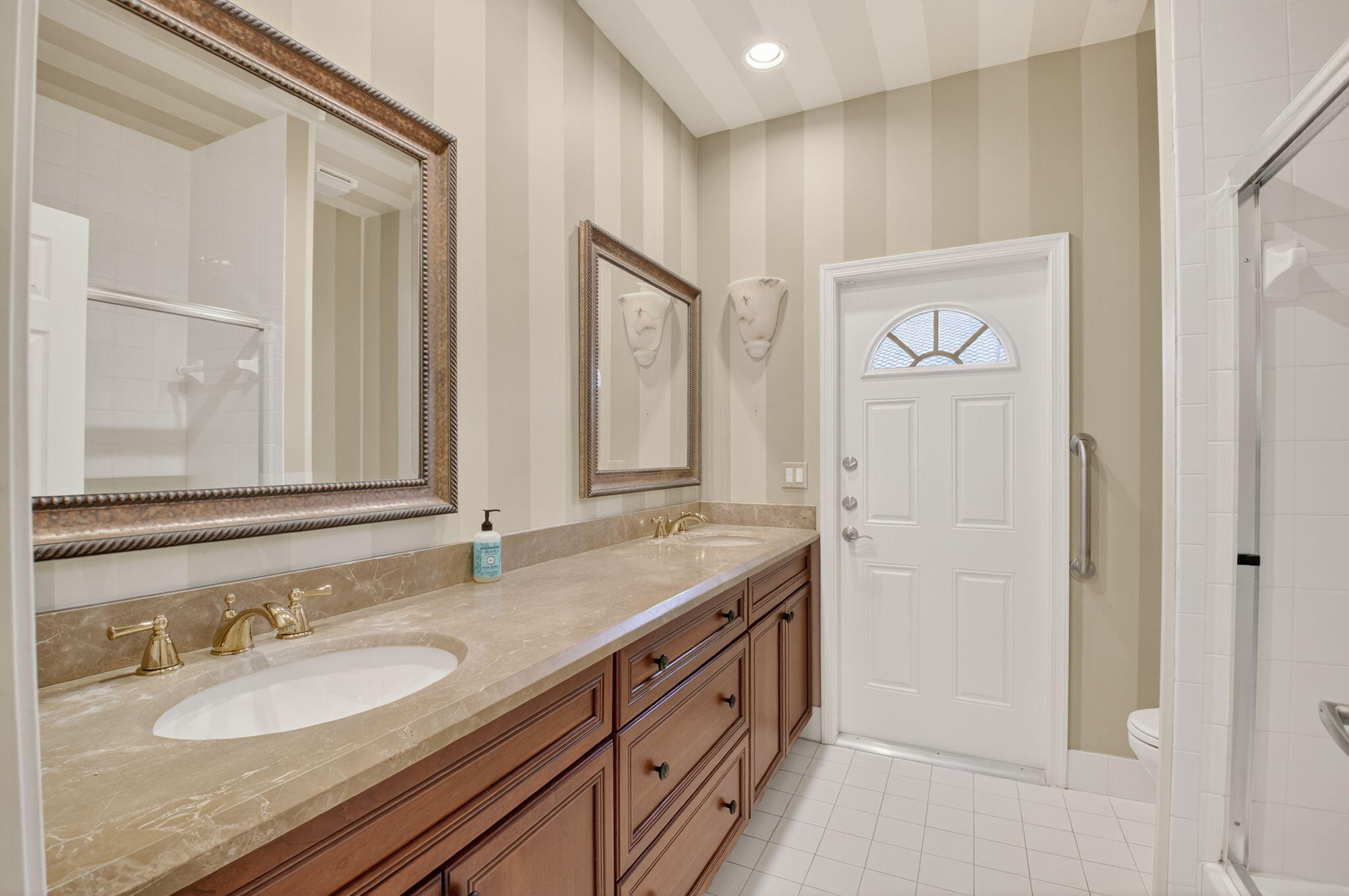 7686 La Corniche Circle Boca Raton, FL 33433 - Photo 45 of 56 2nd bath