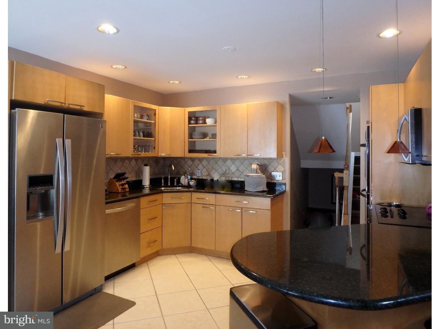 4987 Chestnut Hill Road Center Valley, PA 18034 - Photo 6 of 20 Kitchen