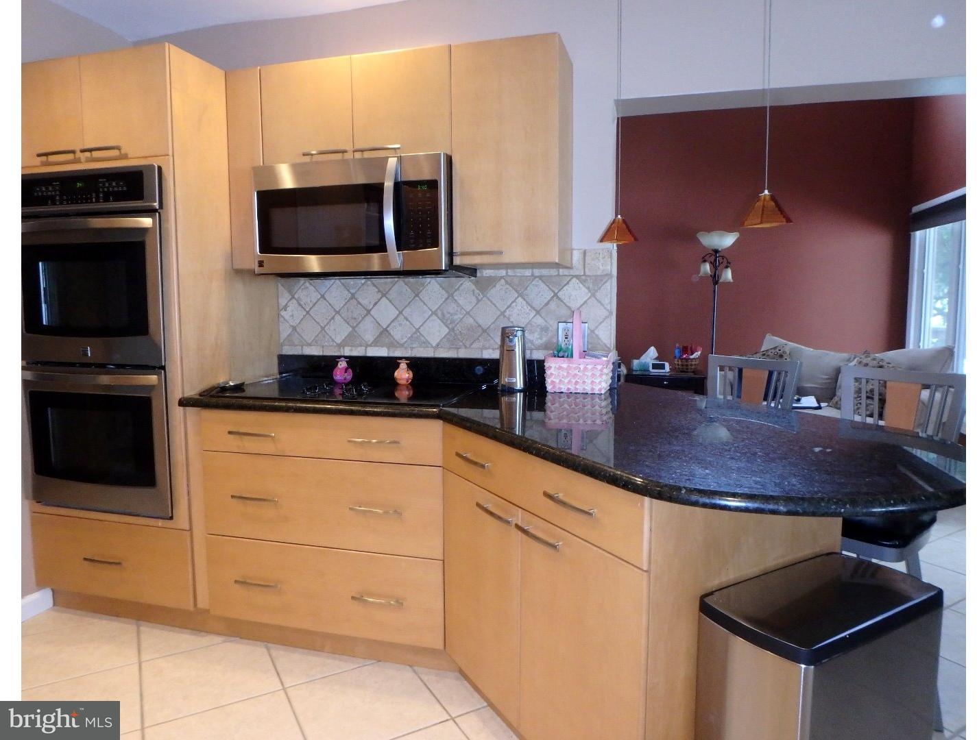 4987 Chestnut Hill Road Center Valley, PA 18034 - Photo 7 of 20 Kitchen