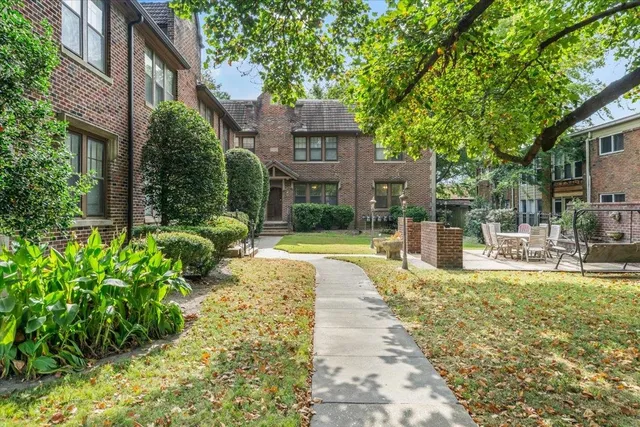 $1,700 | 204 South McLean Boulevard, Unit 6, Memphis, TN 38104