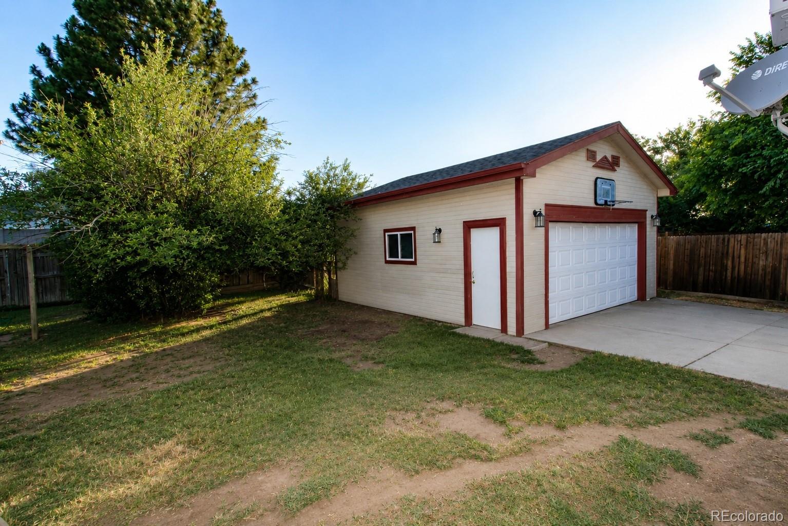 4581 Fraser Way Denver, CO 80239 - Photo 15 of 19