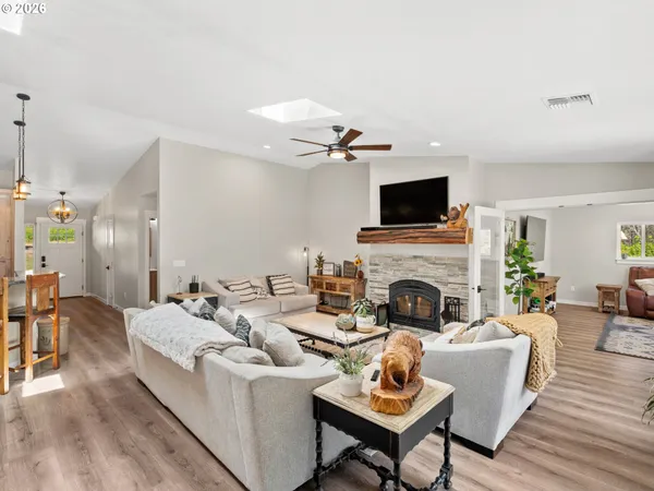 $929,000 | 91403 Marbrook Lane, Blue River, OR 97413