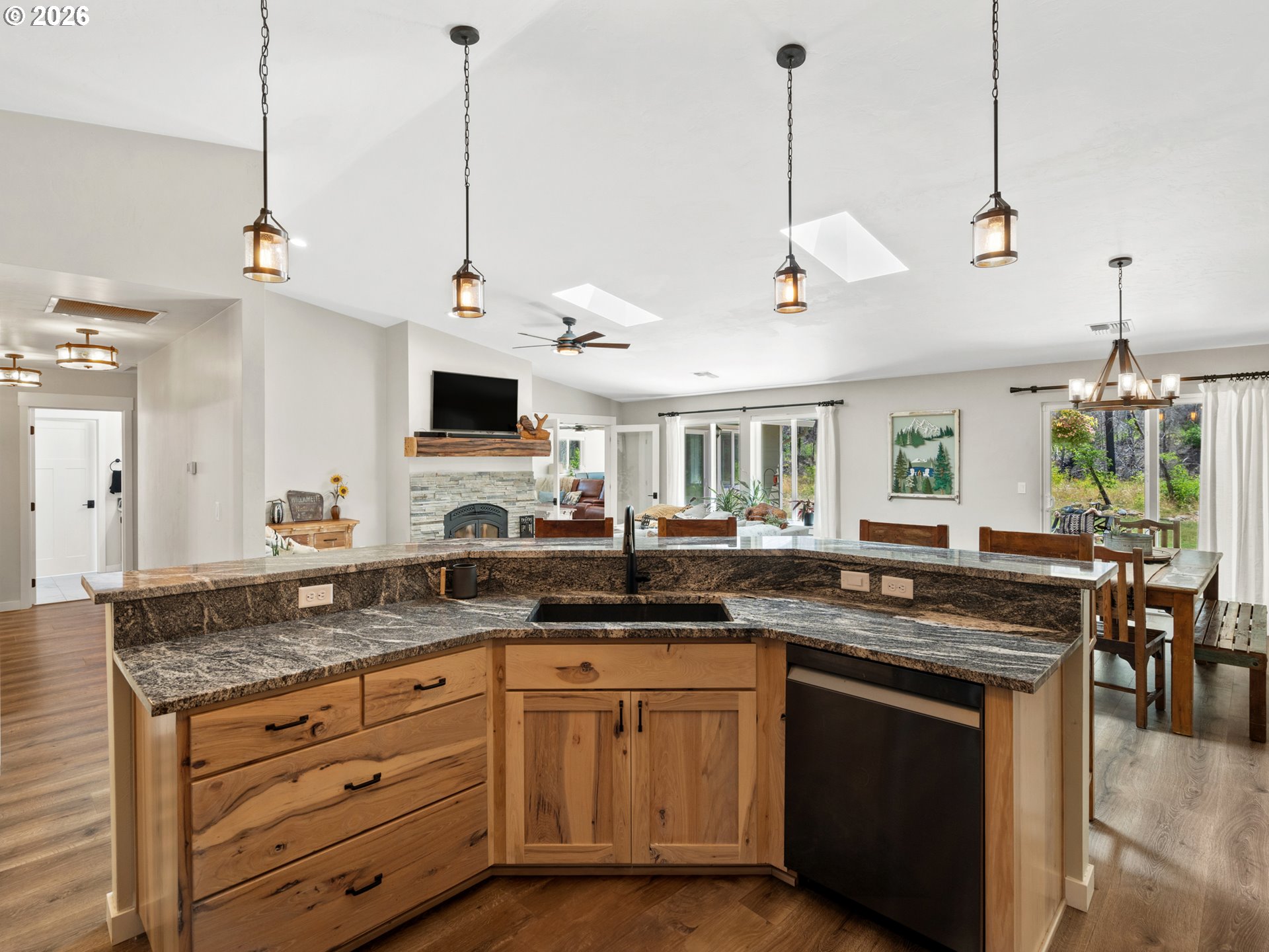 91403 Marbrook Lane Blue River, OR 97413 - Photo 8 of 31