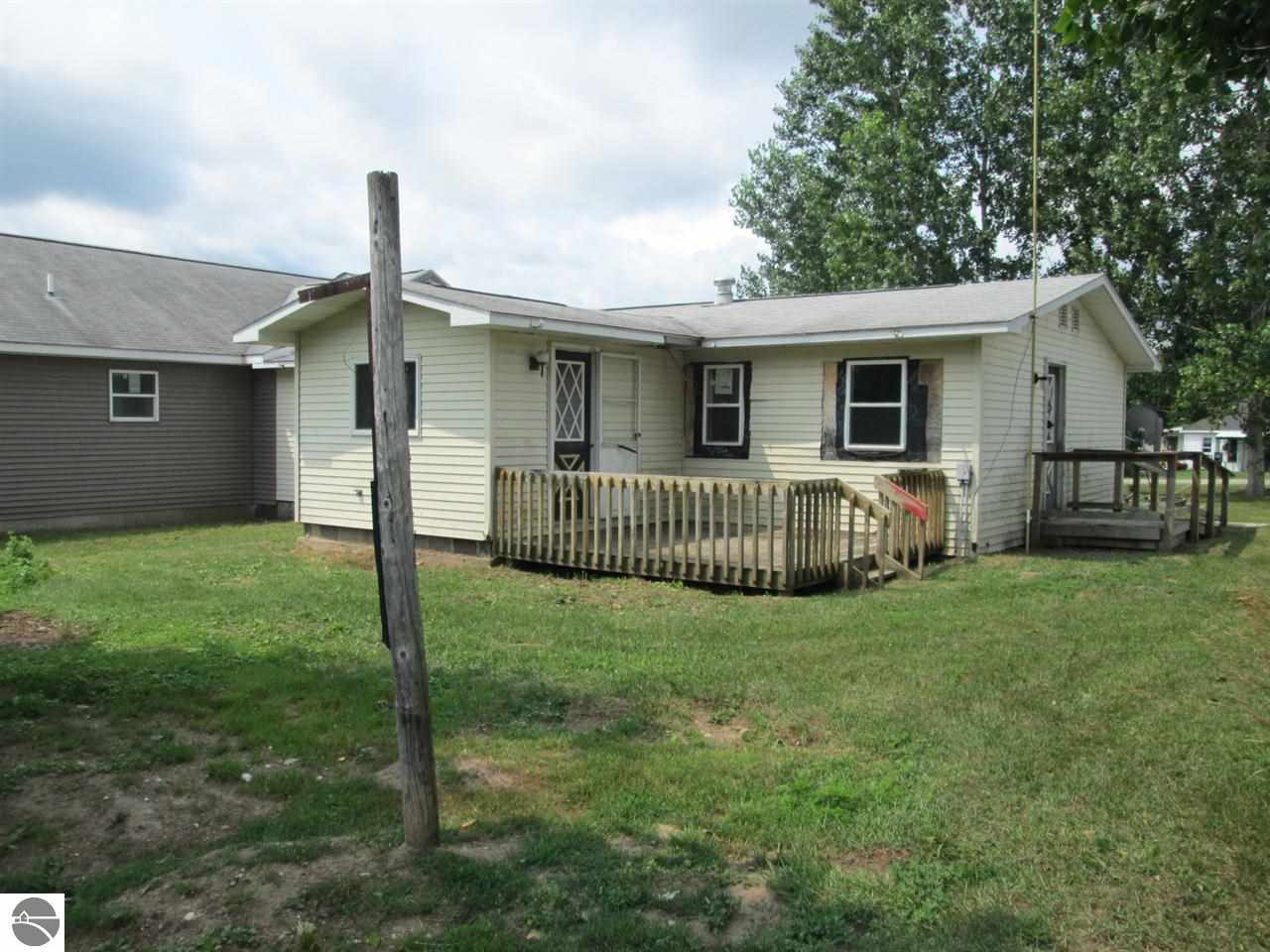 10519 Puffer Road Southwest Fife Lake, MI 49633 - Photo 4 of 35 1789673-3.JPG