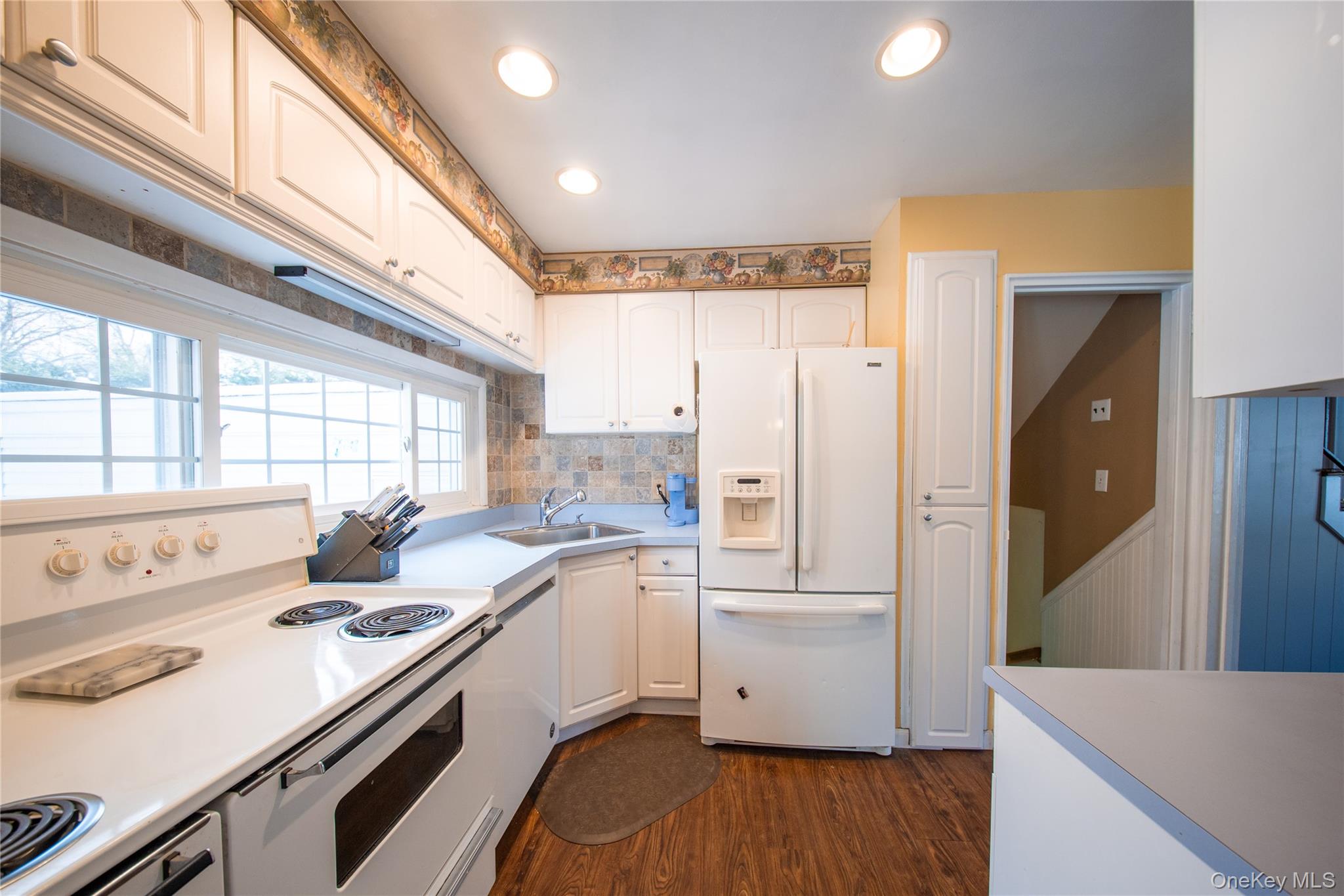 41 Foxhill Road Valhalla, NY 10595 - Photo 11 of 41