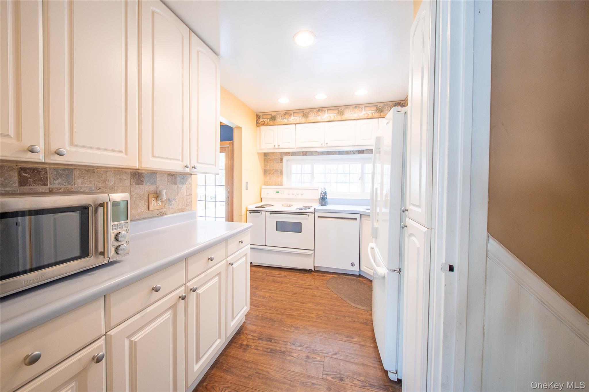 41 Foxhill Road Valhalla, NY 10595 - Photo 12 of 41