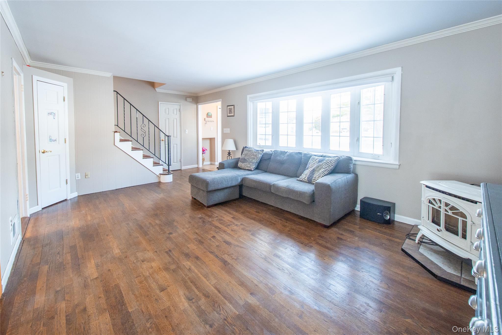 41 Foxhill Road Valhalla, NY 10595 - Photo 8 of 41