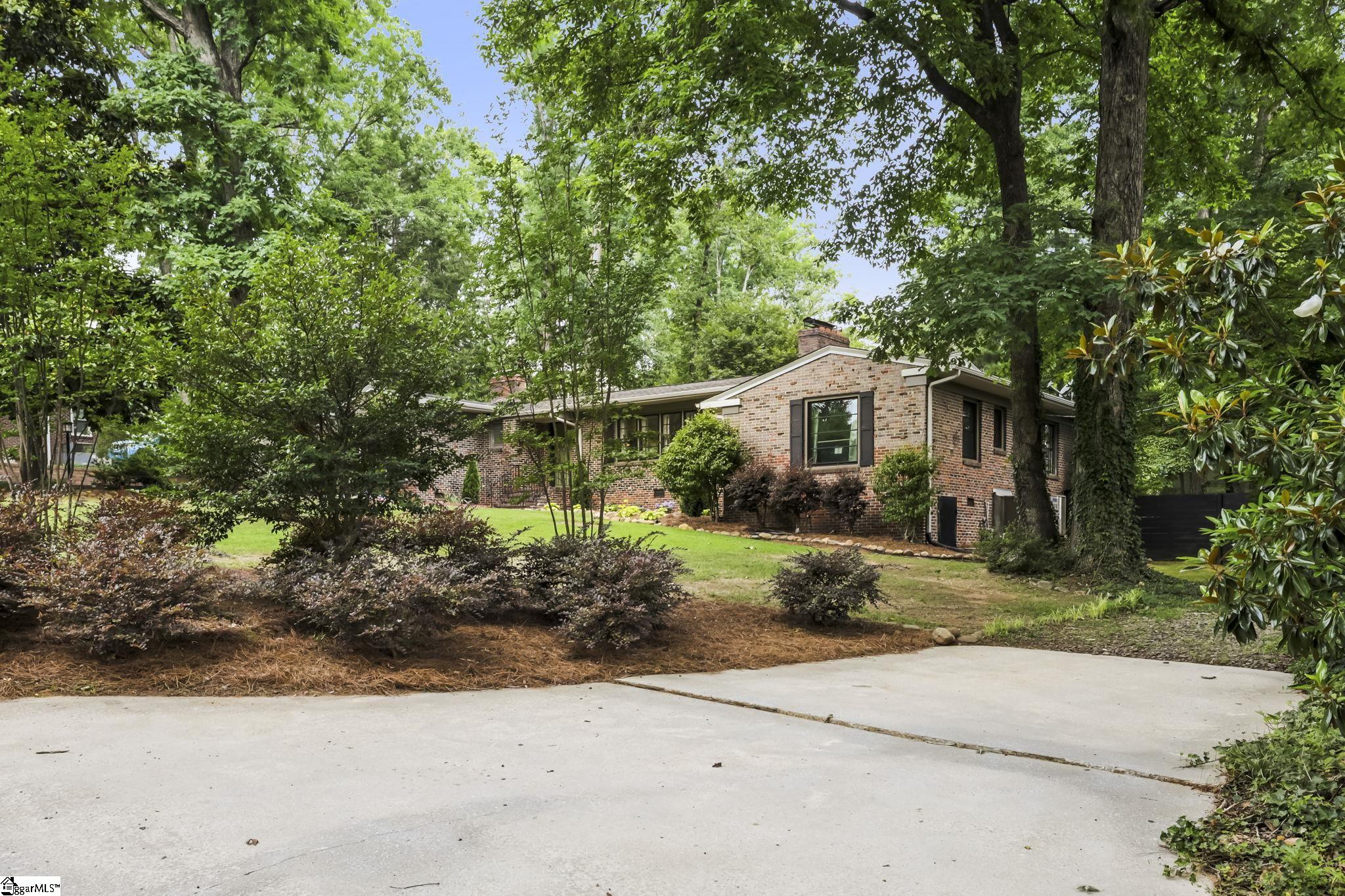 211 Grace Avenue Easley, SC 29640 - Photo 12 of 40
