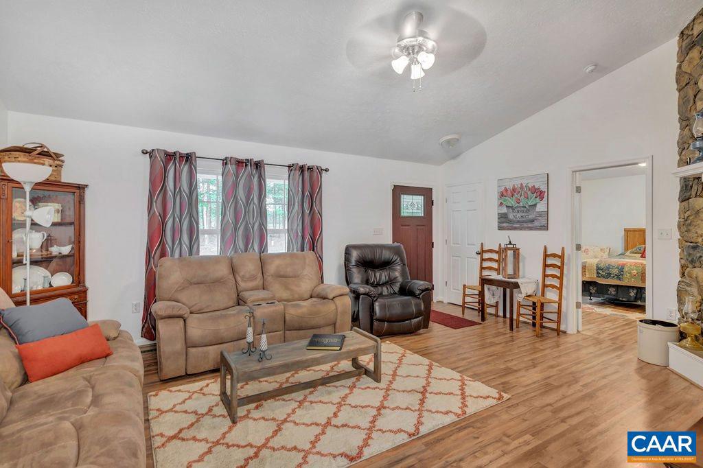 321 White Walnut Road Louisa, VA 23093 - Photo 8 of 29 Gallery Image 8