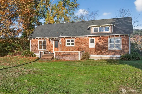 $490,000 | 357 East Birnie Slough Road, Cathlamet, WA 98612