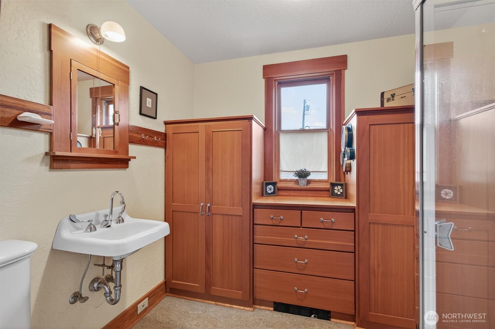 357 East Birnie Slough Road Cathlamet, WA 98612 - Photo 22 of 37