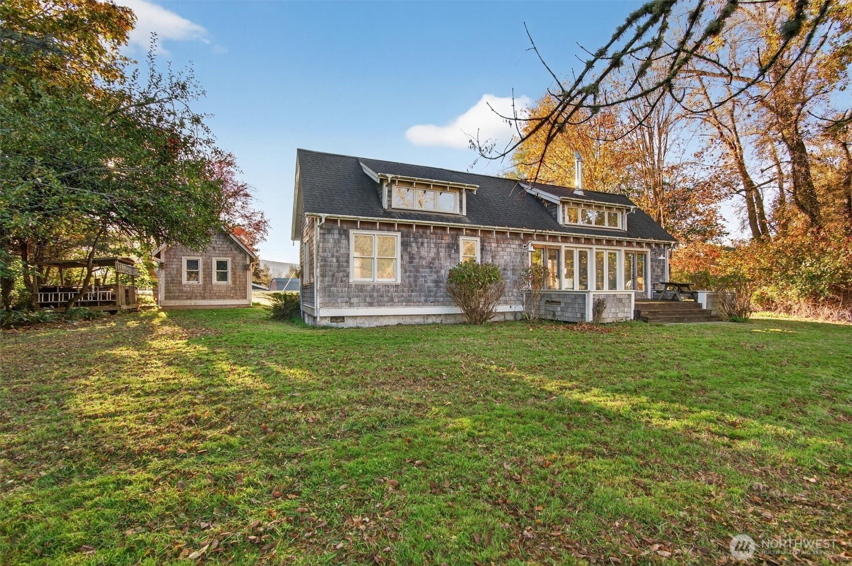 357 East Birnie Slough Road Cathlamet, WA 98612 - Photo 33 of 37