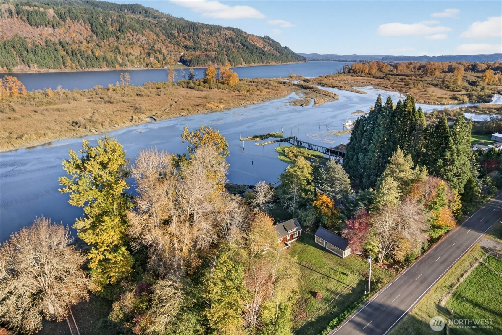 357 East Birnie Slough Road Cathlamet, WA 98612 - Photo 5 of 37