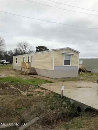 $1,175 | 124 Whisper Ridge Avenue, Canton, MS 39046