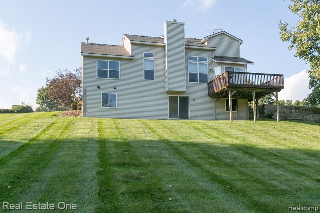 4296 Ridge Court Pinckney, MI 48169 - Photo 30 of 37 4Y0A8913.jpg
