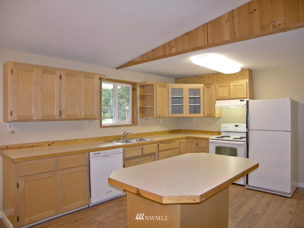 7724 Silver Lake Road Maple Falls, WA 98266 - Photo 11 of 19