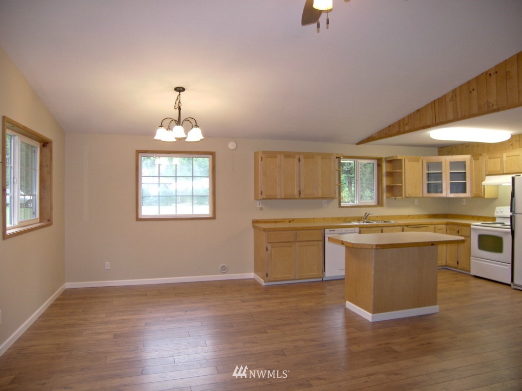 7724 Silver Lake Road Maple Falls, WA 98266 - Photo 9 of 19