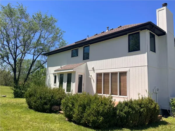 $565,000 | 209 East 176th Street, Belton, MO 64012