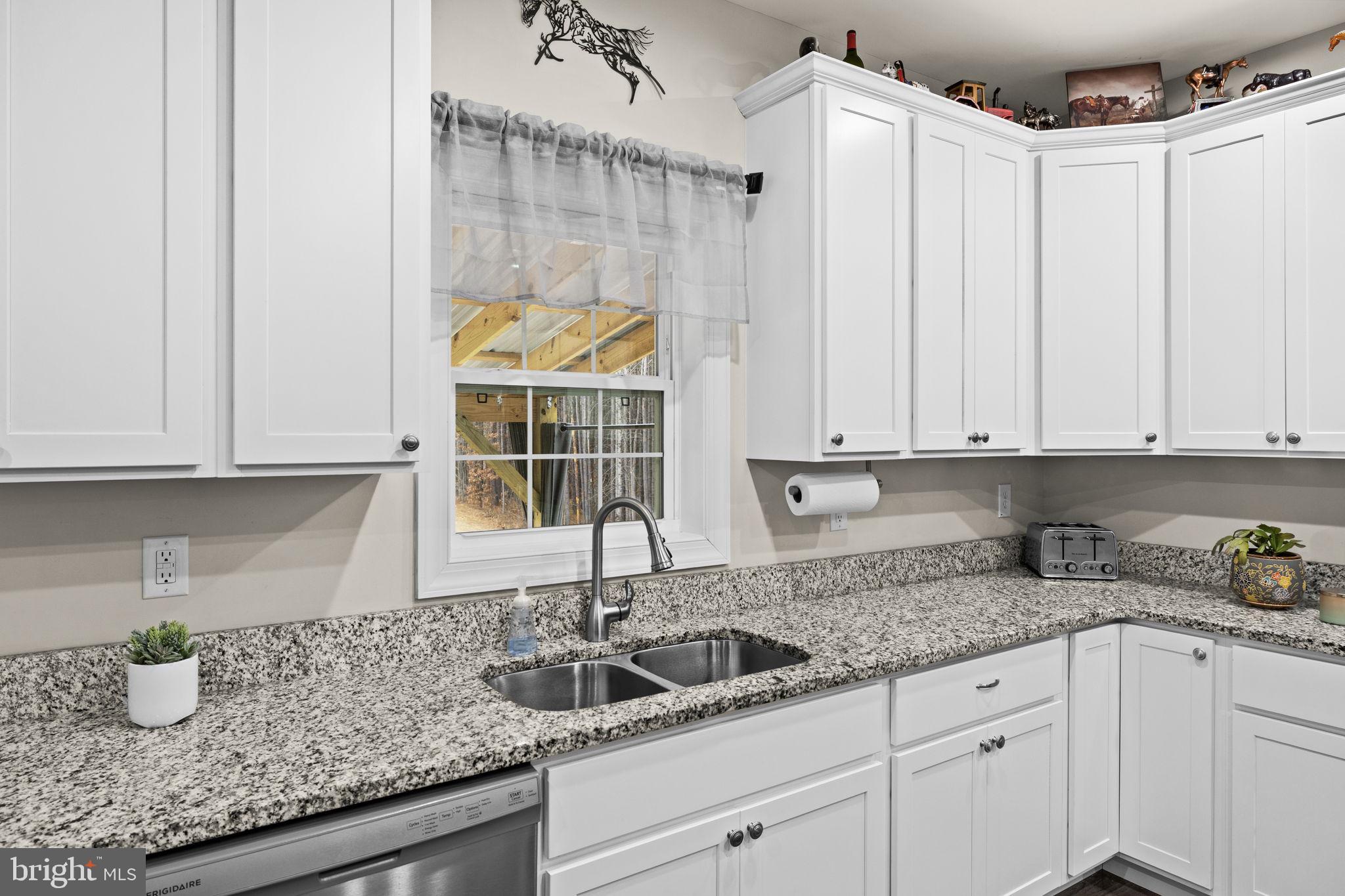 11026 Tower Road Unionville, VA 22567 - Photo 19 of 53 Kitchen