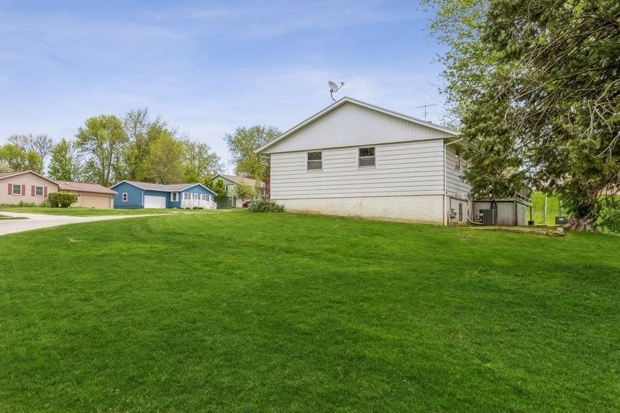 174 Country Club Road Williamsburg, IA 52361 - Photo 35 of 40 Gallery Image 35