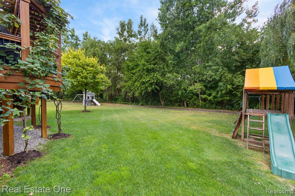 3446 Connors Drive Rochester Hills, MI 48307 - Photo 8 of 50