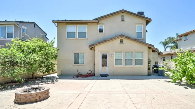 $1,170,000 | 2056 Mission Hills Drive, Oxnard, CA 93036