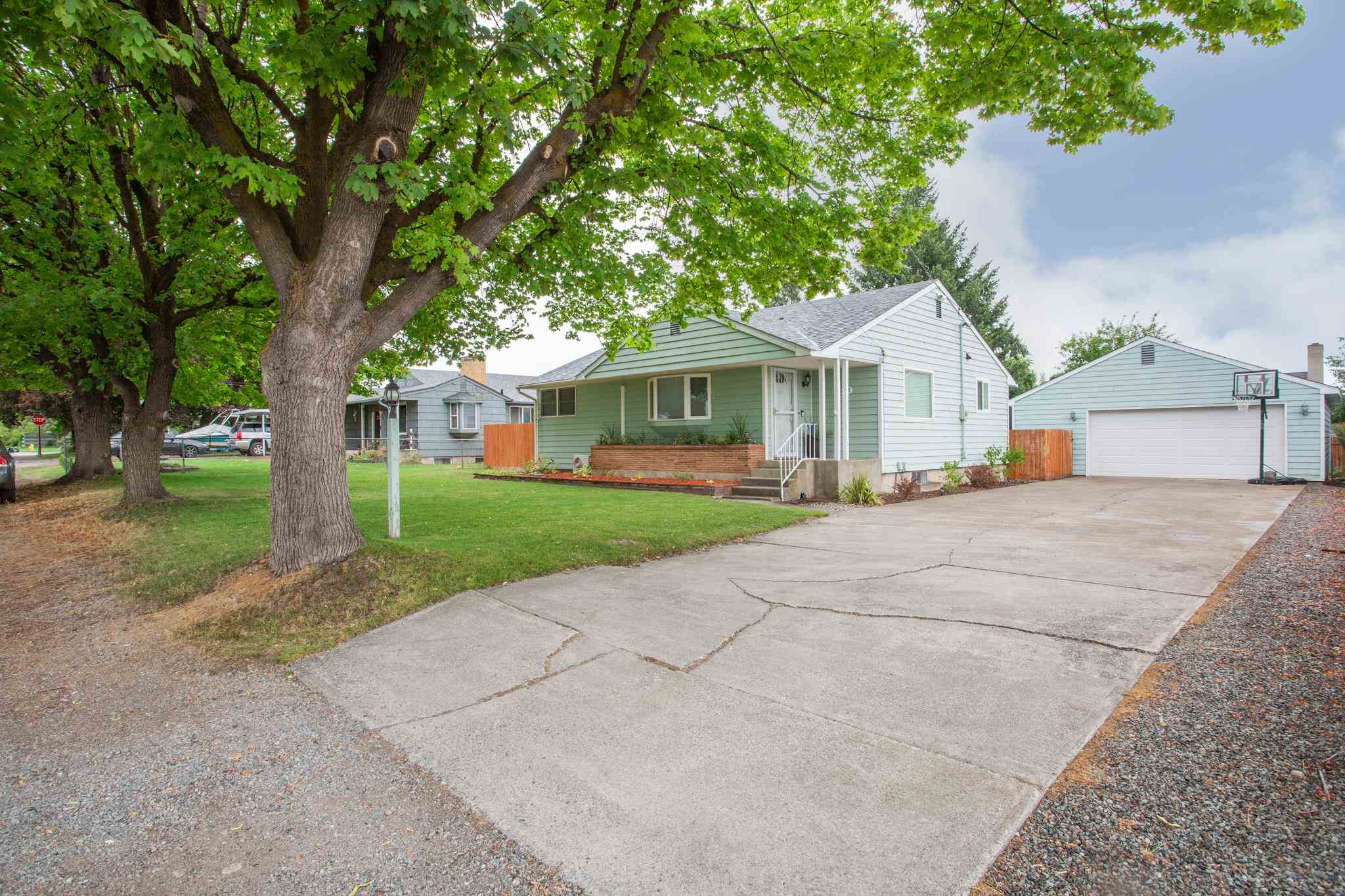 710 North Burns Road Spokane Valley, WA 99216 - Photo 2 of 24 Gallery Image 2