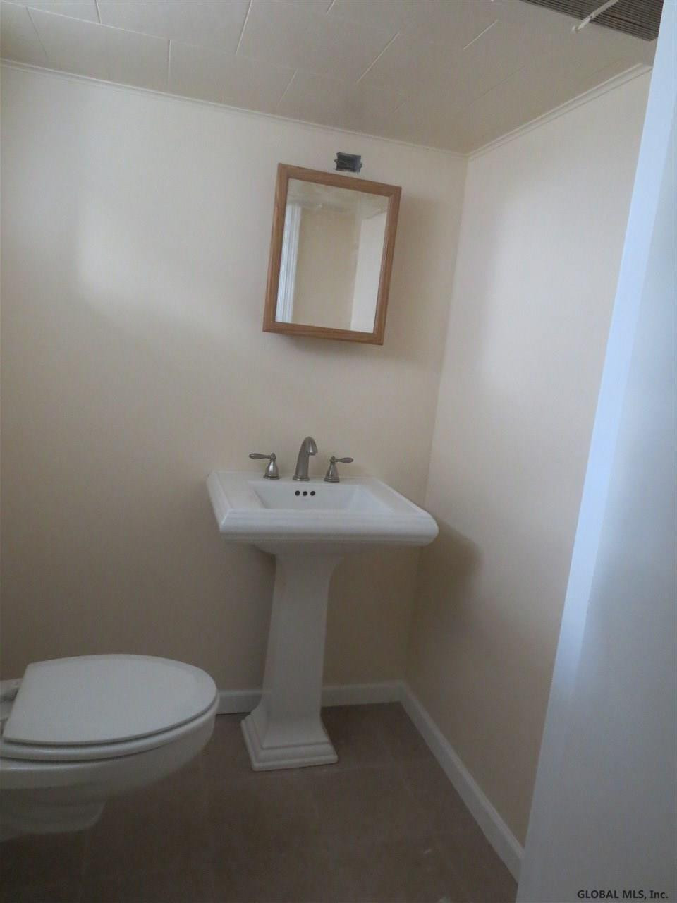 121 Winne Road Bethlehem, NY 12054 - Photo 23 of 25 Photo 23