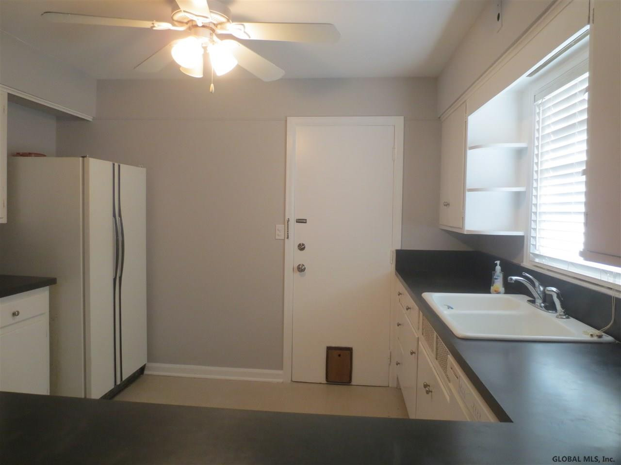 121 Winne Road Bethlehem, NY 12054 - Photo 9 of 25 Photo 9
