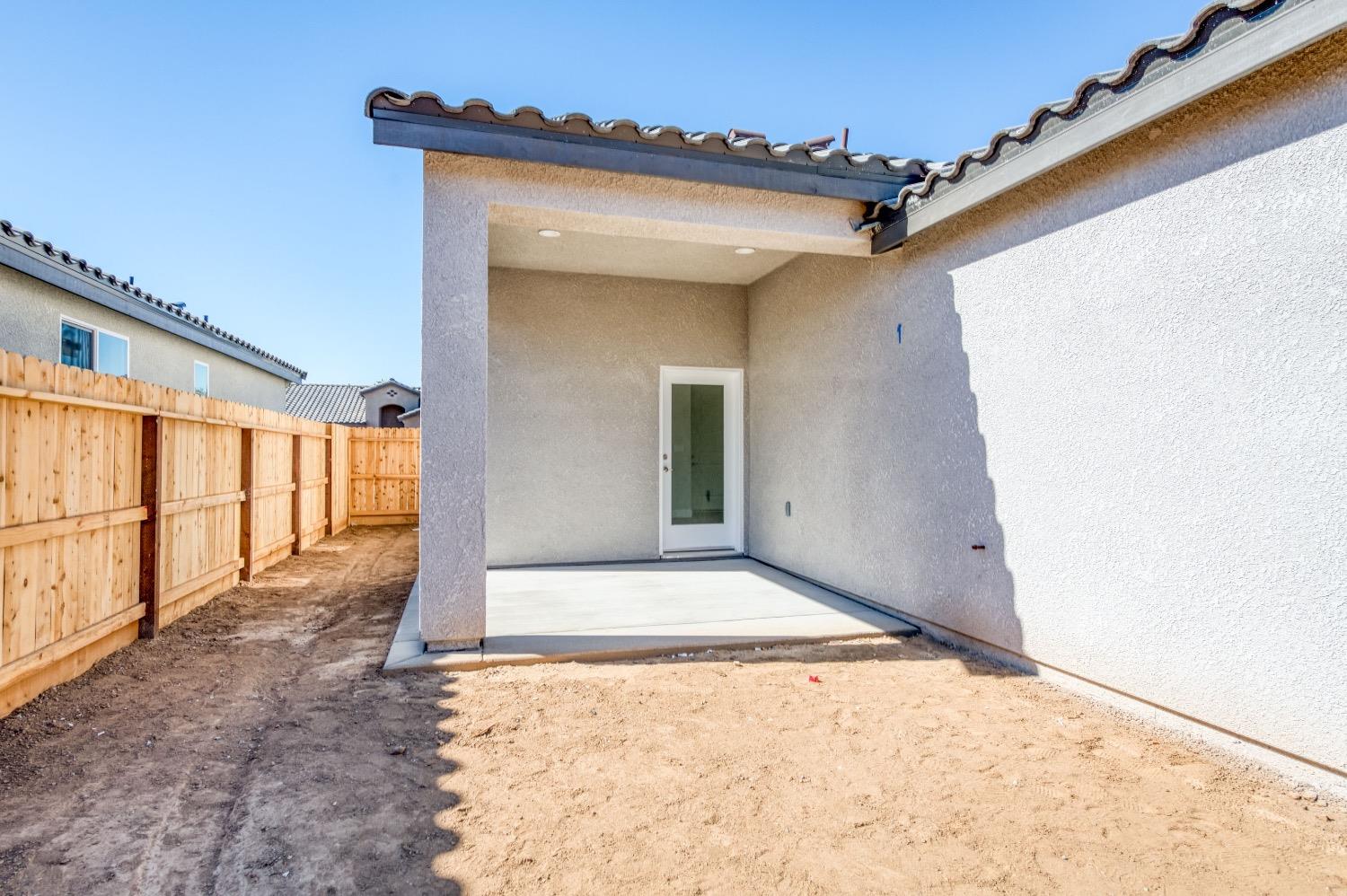 778 Shasta Street Madera, CA 93638 - Photo 22 of 28 front view of a house