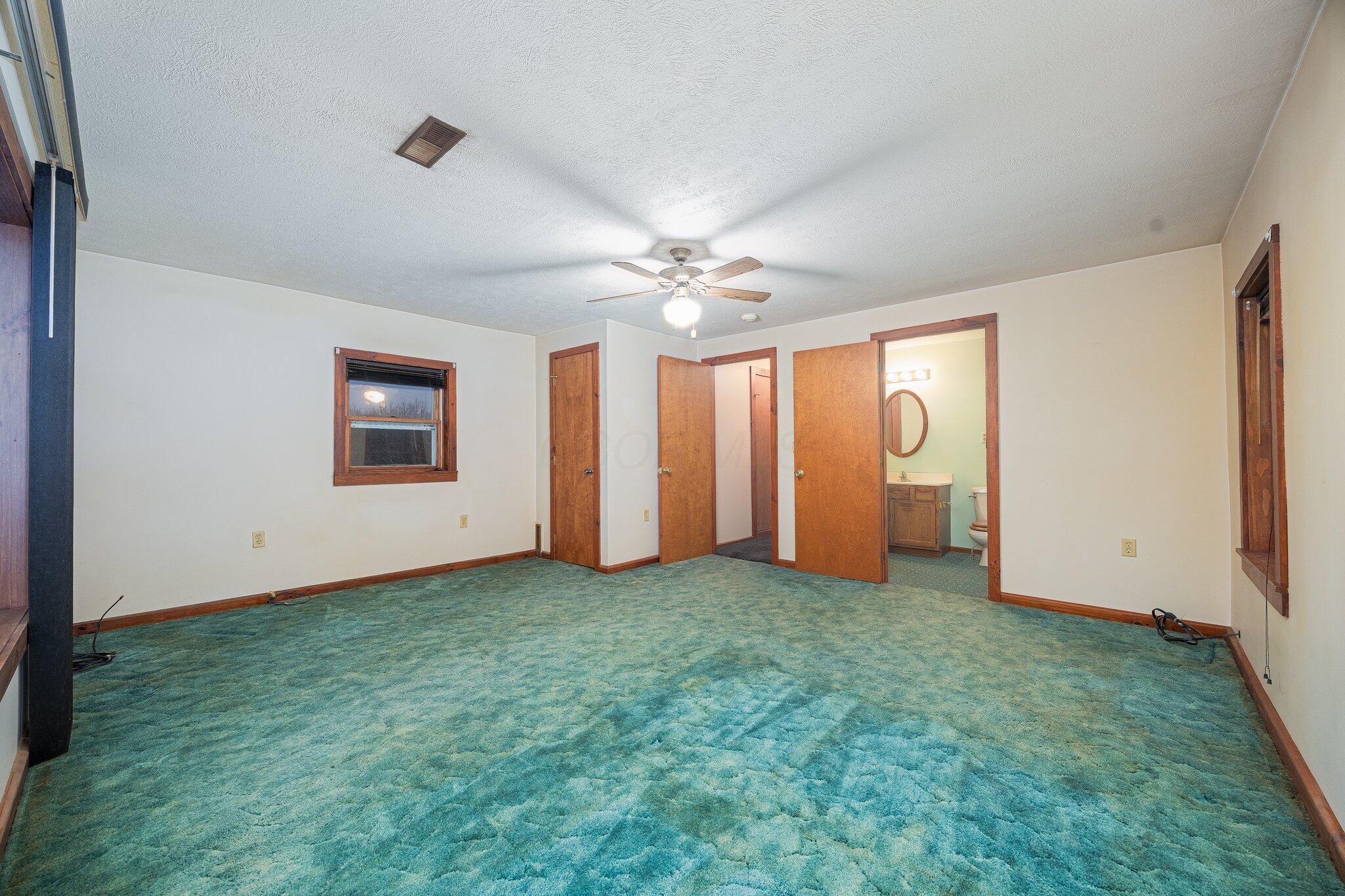 33404 Bowland Derr Road Logan, OH 43138 - Photo 35 of 61 Owner's Suite