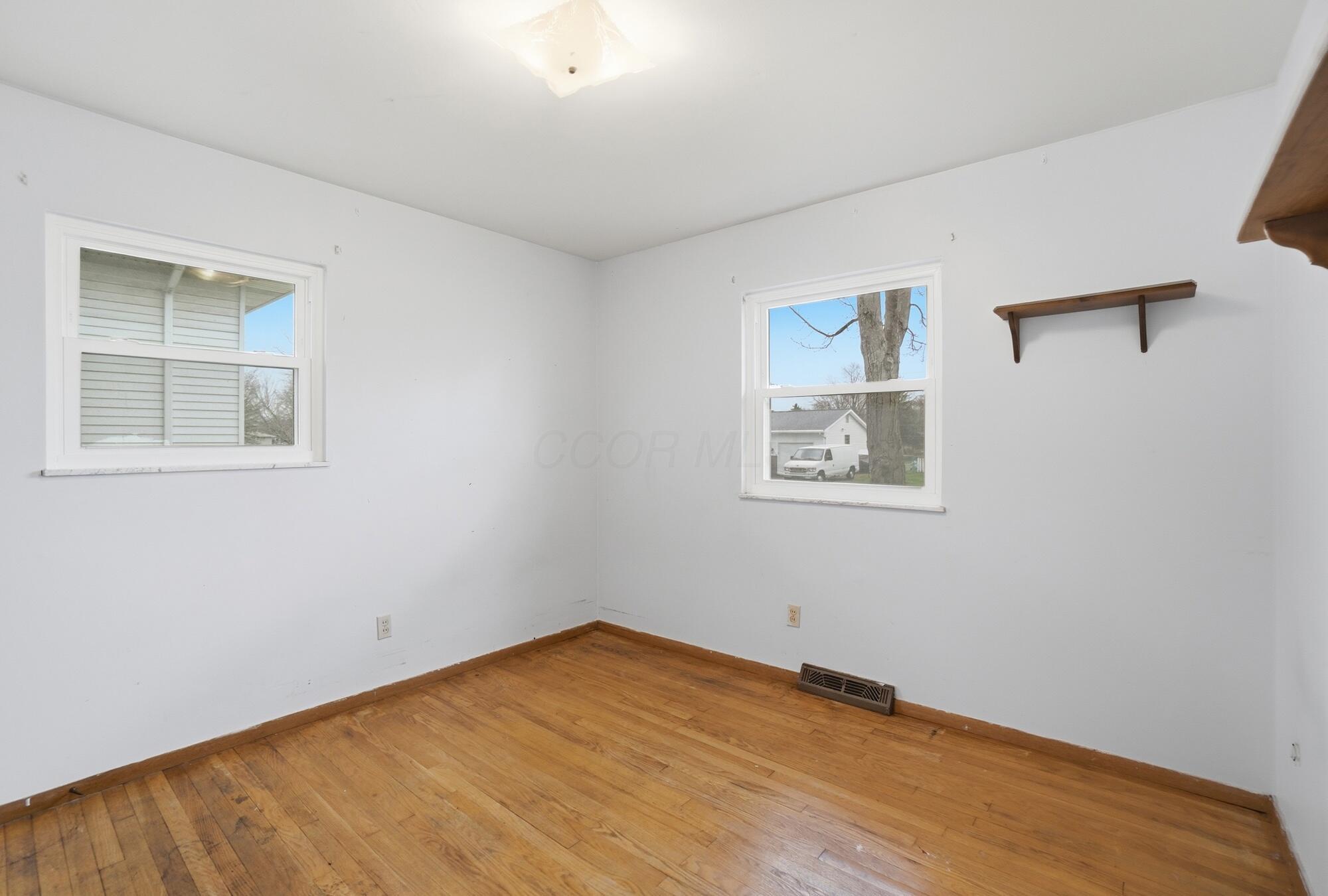 6365 Faircrest Road Columbus, OH 43229 - Photo 18 of 36 089
